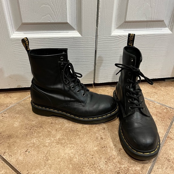 1460 Black Doc Martens - Picture 3 of 5
